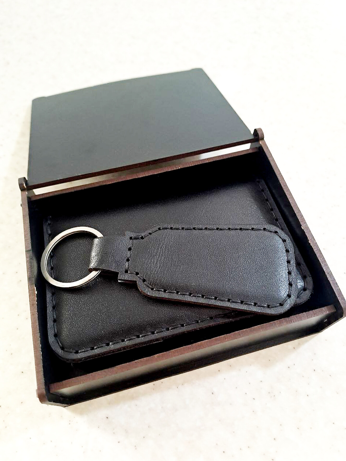 بسته بندی مناسب برای هدایای شما