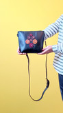 کیف شکوفه فلت Felt Flower Bag چرم گاوی و دستدوز | چرموانه