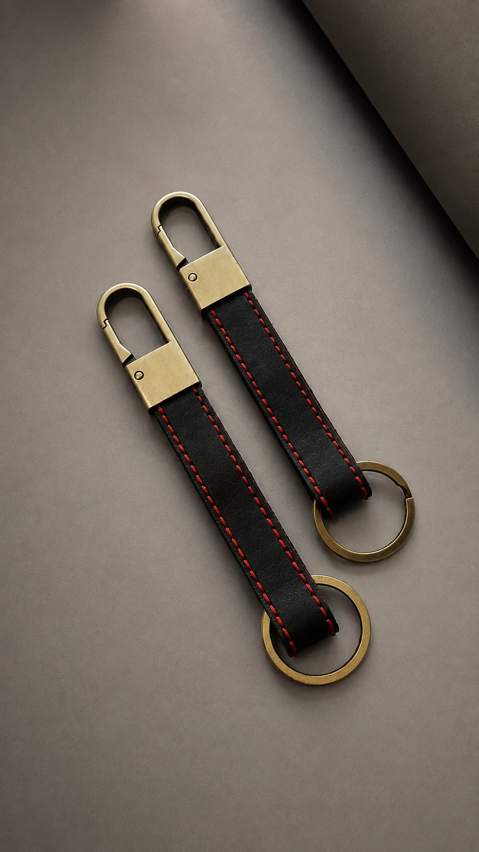 جاکلیدی چرمی مدل  Two-tone – چرم گاوی دست‌دوز